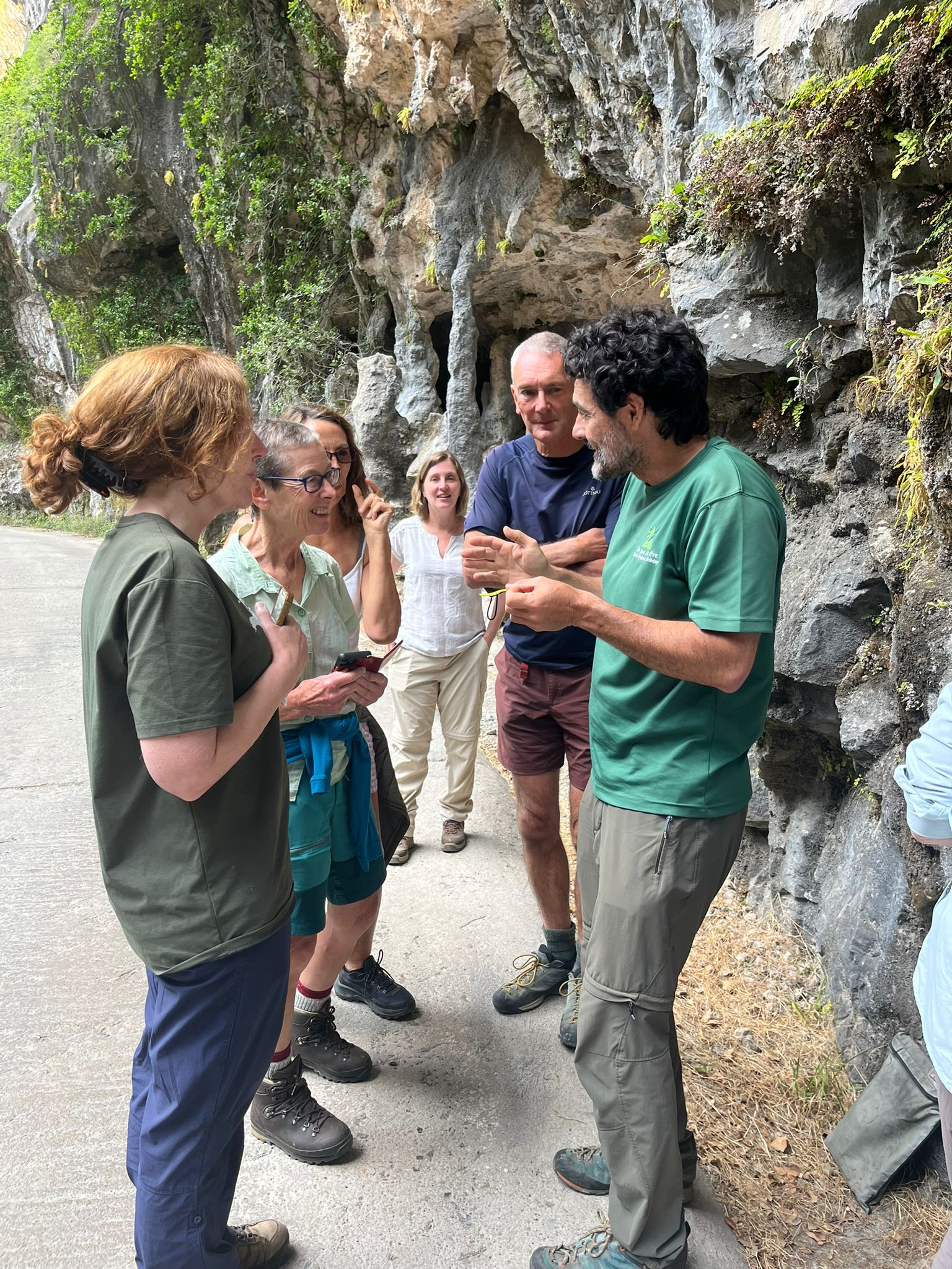 A guide speaking Spanish to a group of students on our Spanish Language Holiday in the Spanish Pyrenees on Small Group Holidays Spain with Aragon Active