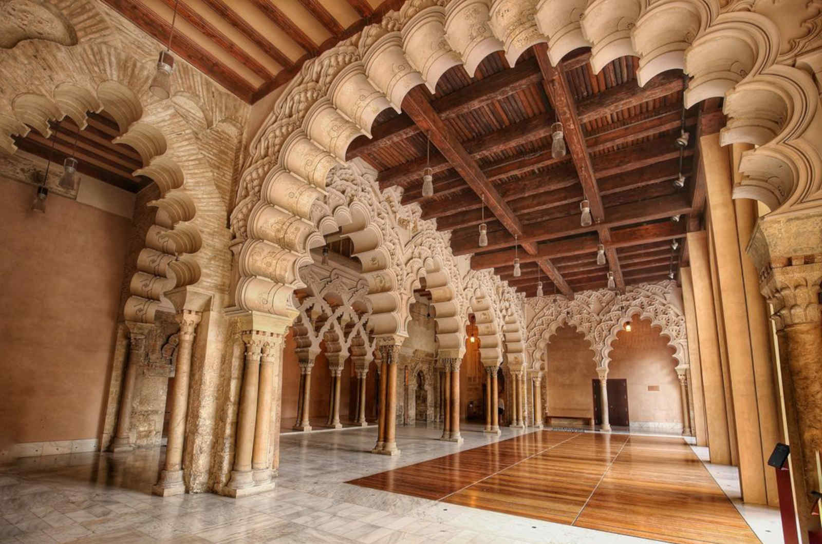 A photo of the inside of the Palacio de la Aljaferia in Zaragoza highlighting the section on staying in Zaragoza on our How to Get Here page with Aragon Active small group holidays in the Pyrenees
